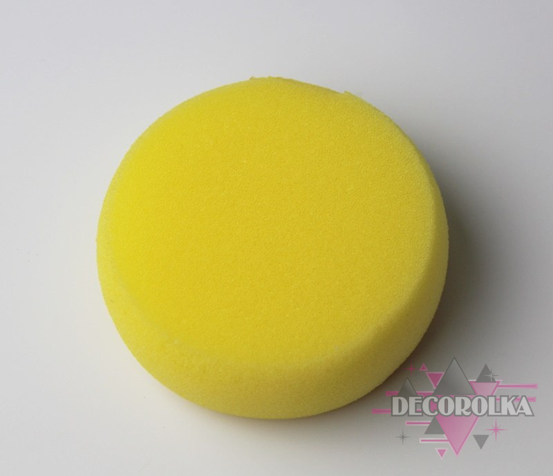 Sponge with rounded edges