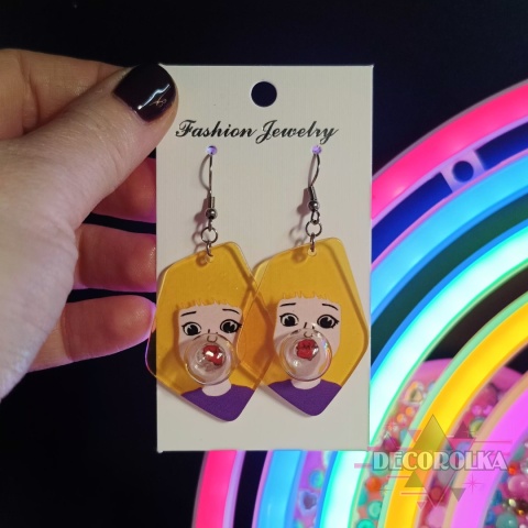 Kolczyki dziewczynka z gumą balonową żółty